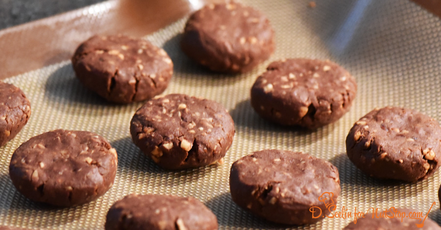 bake cacao cookie for about 12min